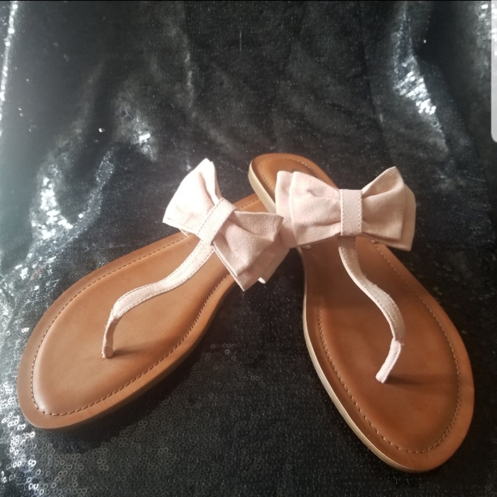 Jessica Simpson flat sandal with Pink bow. Size 11